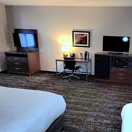 Best Western Plus Coachella Valley Inn & Suites Cathedral City Εξωτερικό φωτογραφία