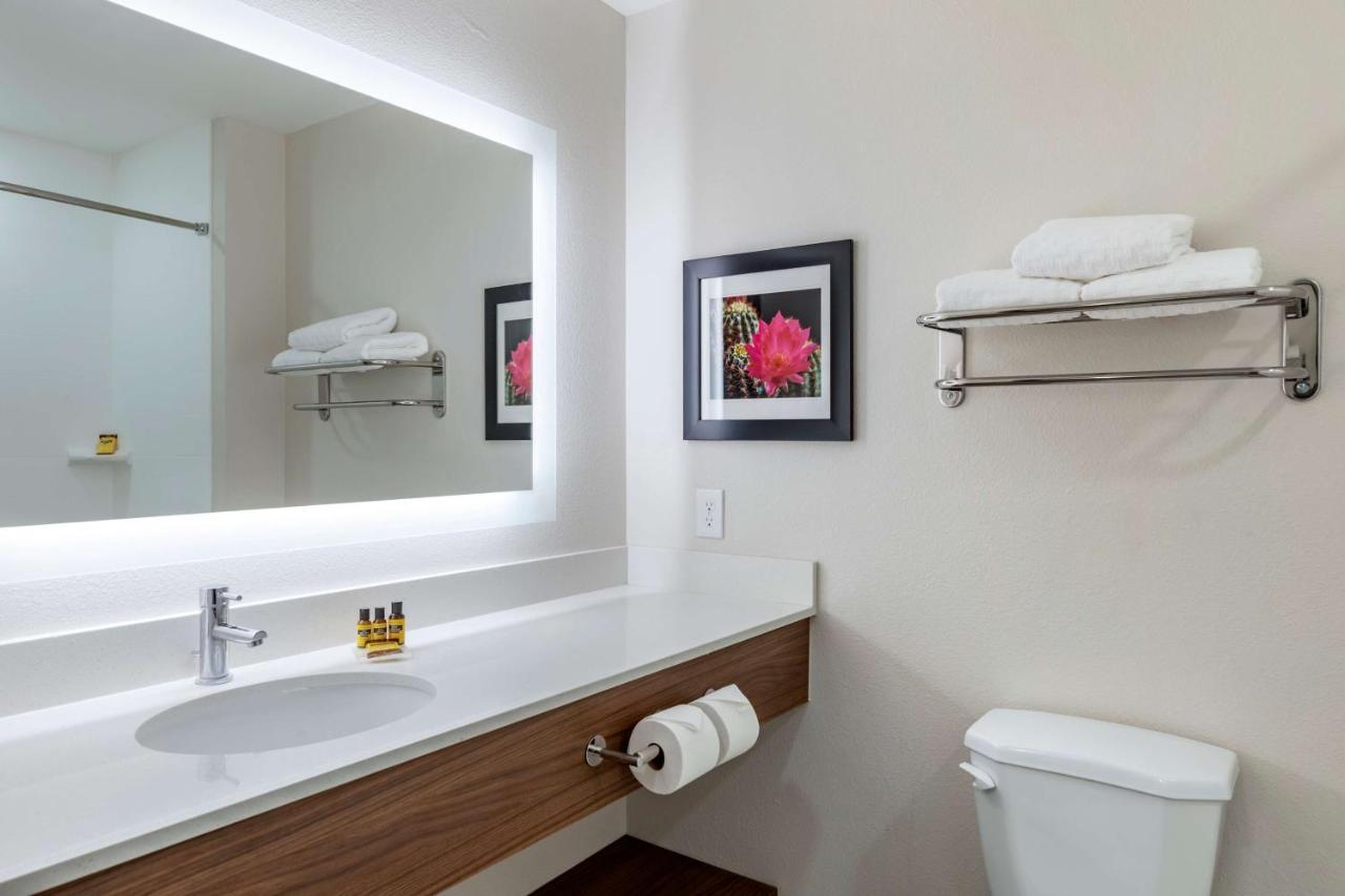 Best Western Plus Coachella Valley Inn & Suites Cathedral City Εξωτερικό φωτογραφία