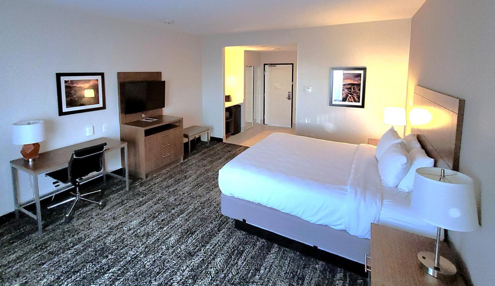 Best Western Plus Coachella Valley Inn & Suites Cathedral City Εξωτερικό φωτογραφία
