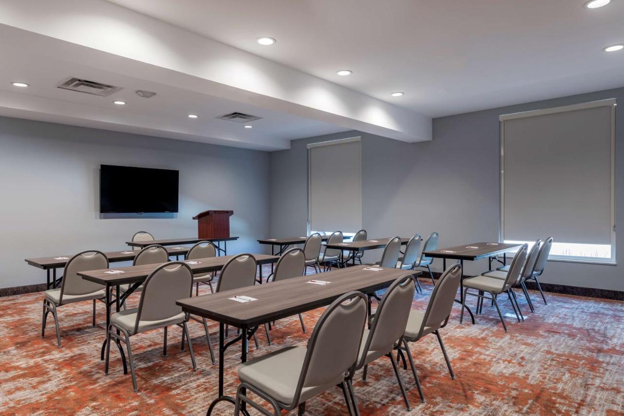 Best Western Plus Coachella Valley Inn & Suites Cathedral City Εξωτερικό φωτογραφία