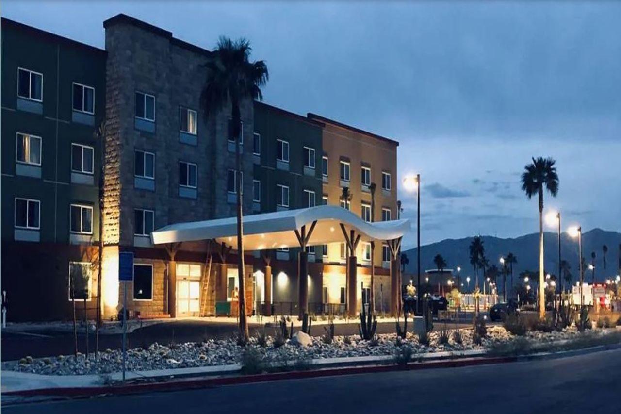 Best Western Plus Coachella Valley Inn & Suites Cathedral City Εξωτερικό φωτογραφία